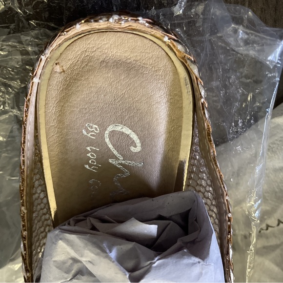 Clearance 💯NIB** Slipper Shoes - Picture 6 of 6